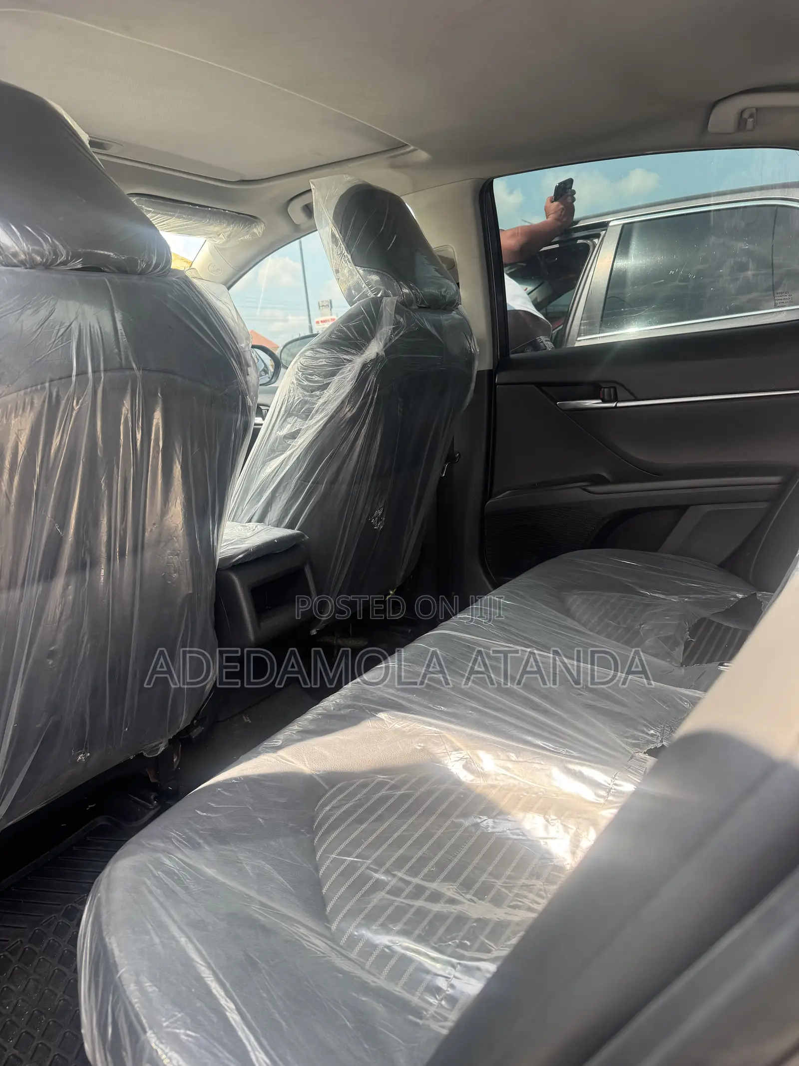 Toyota Camry SE 2023 Gray