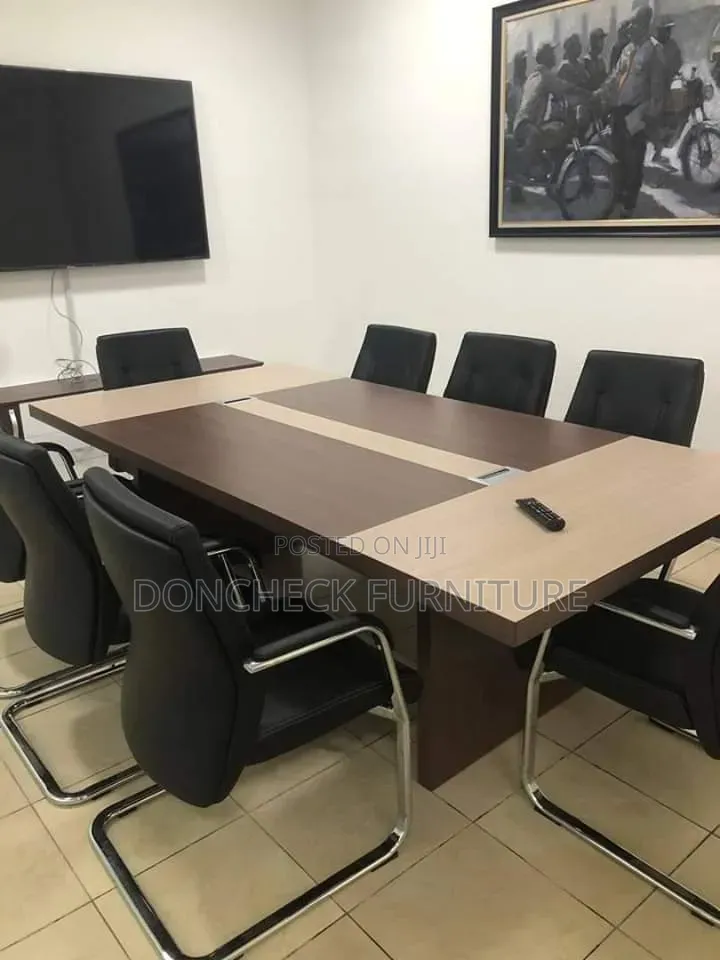 Confrace Table