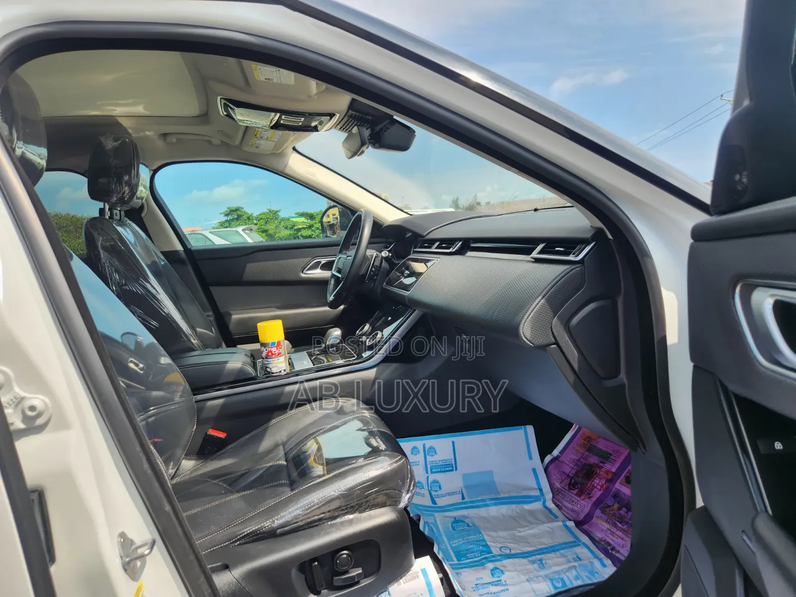 Land Rover Range Rover Velar 2024 White