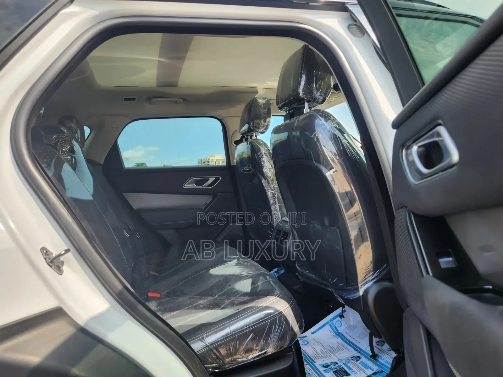 Land Rover Range Rover Velar 2024 White