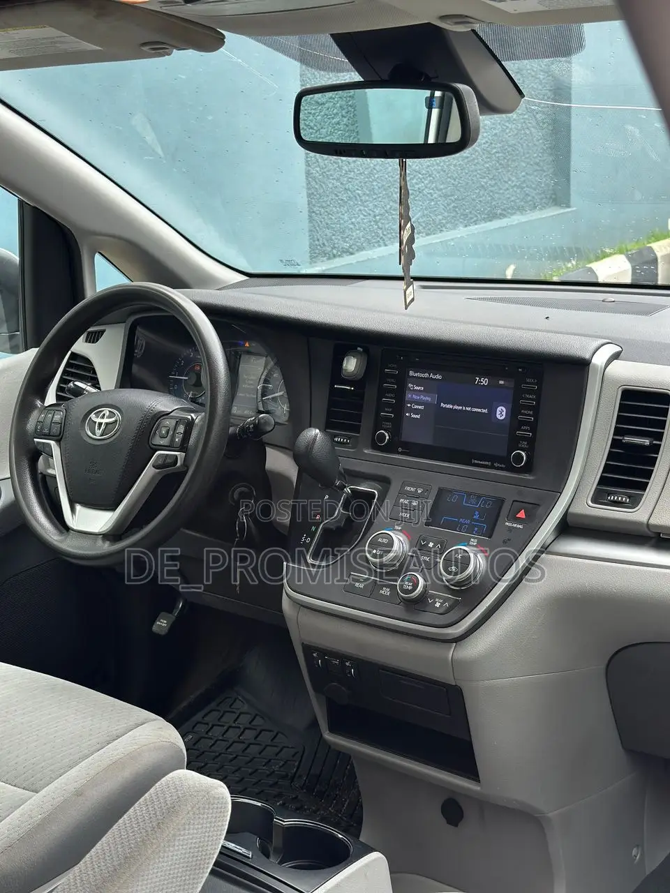 Toyota Sienna 2020 White