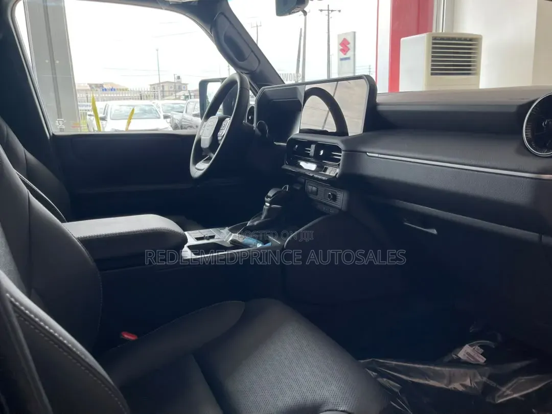 New Toyota Land Cruiser Prado 2026 Black