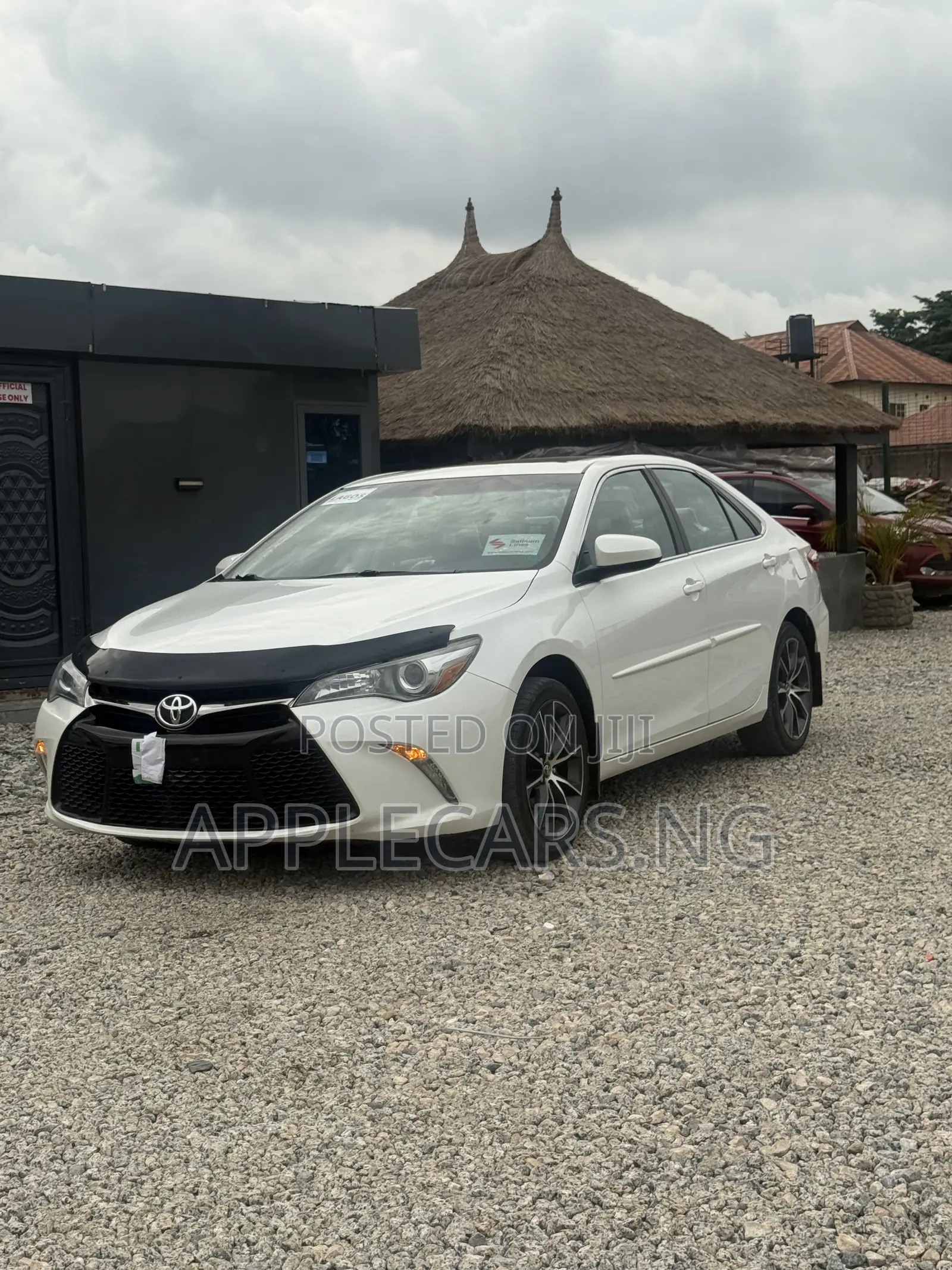 Toyota Camry XSE 4dr Sedan (2.5L 4cyl 6A) 2015 White