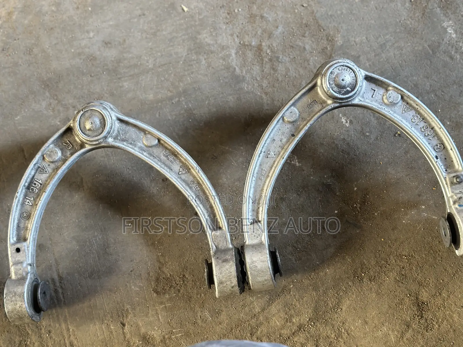 Mercedes Benz Ml350,Gle350,Gls550 and Gl450 W166 Front Upper Arm