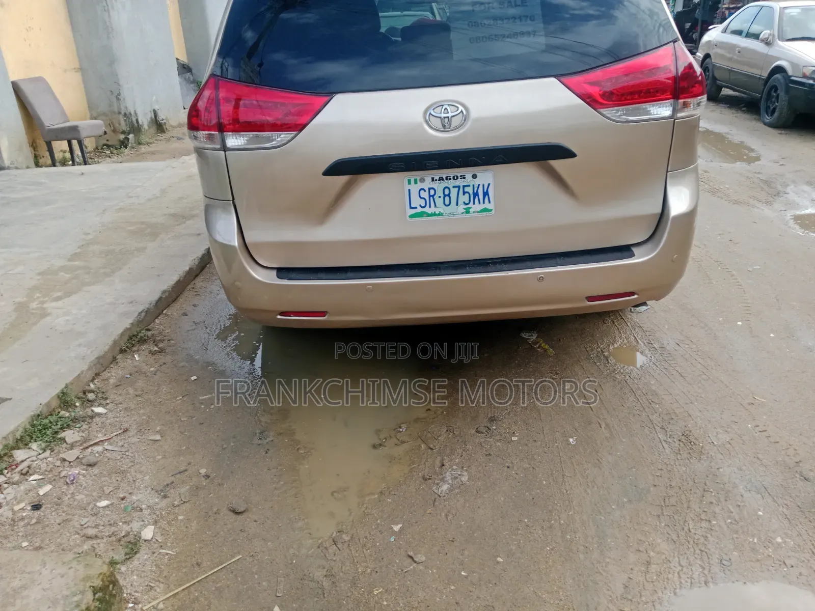 Toyota Sienna 2010 Gold
