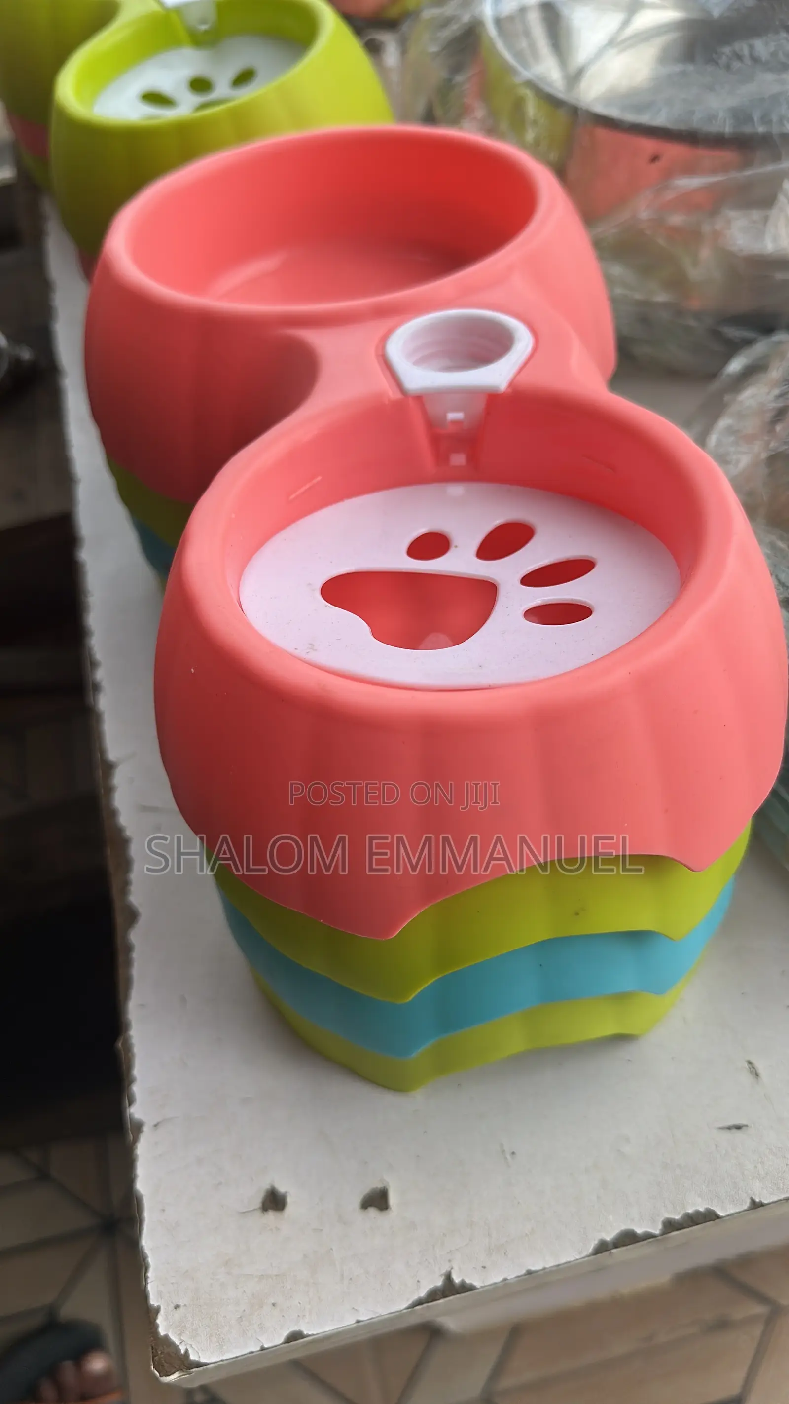 Durable Plastic Pet Plate for Mess-Free Meals