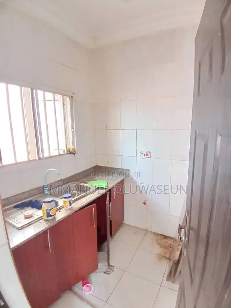 Mini Flat in Dakwo District for rent