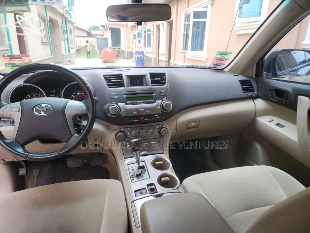 Toyota Highlander 2010 Black