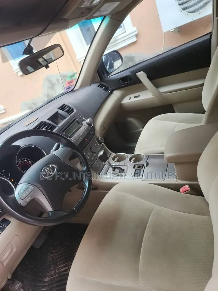 Toyota Highlander 2010 Black