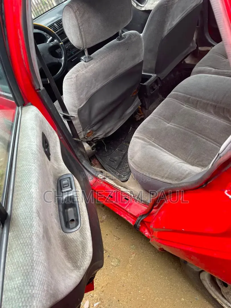 Nissan Sunny 2004 Red