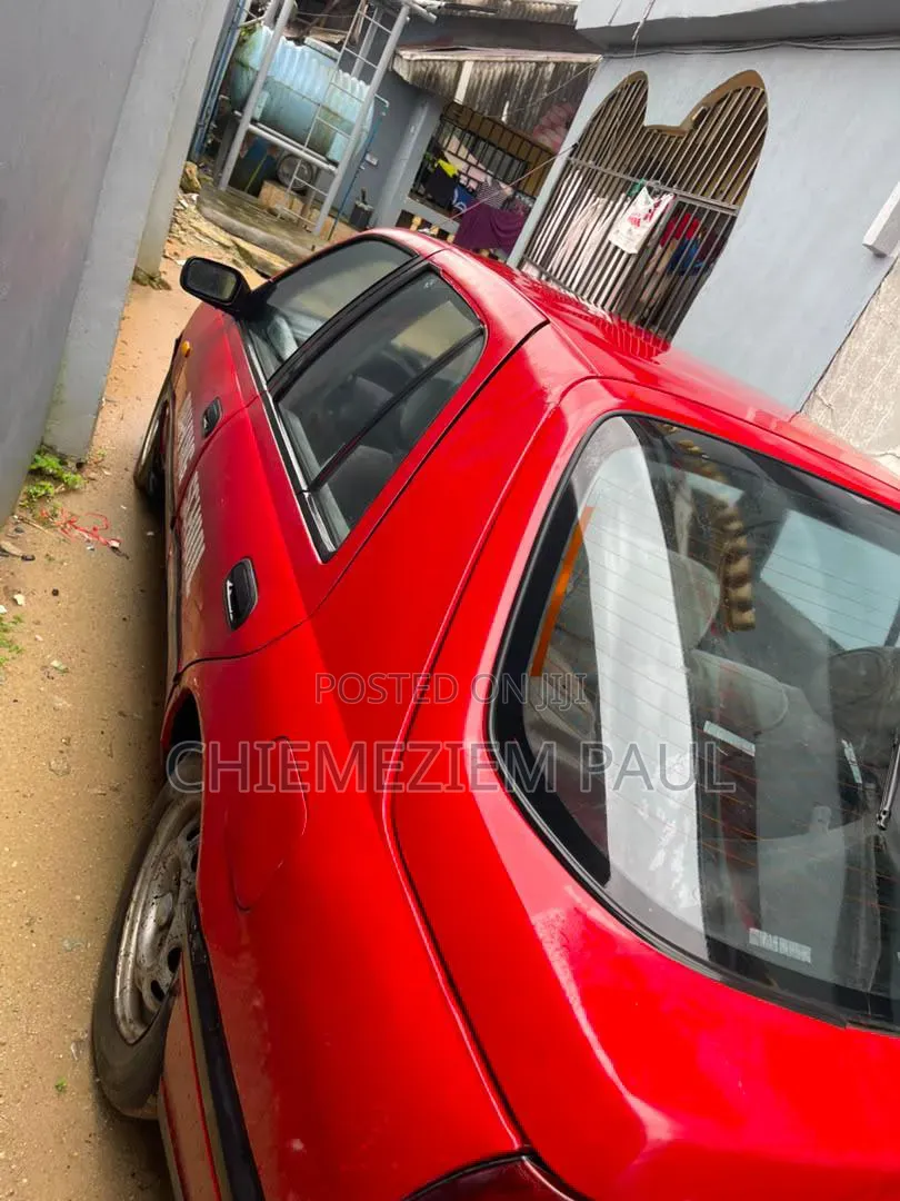 Nissan Sunny 2004 Red