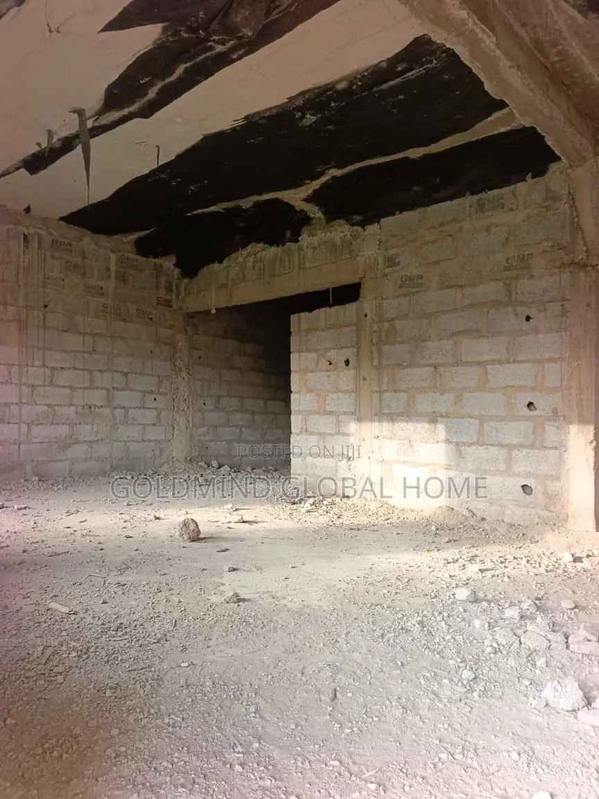 4bdrm Townhouse/Terrace in Seman Estate, Sabon Lugbe for sale