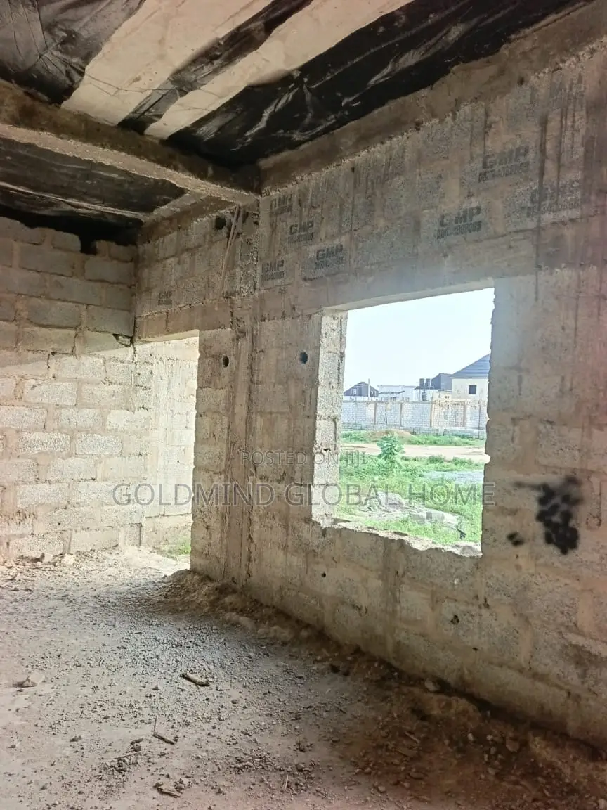 4bdrm Townhouse/Terrace in Seman Estate, Sabon Lugbe for sale