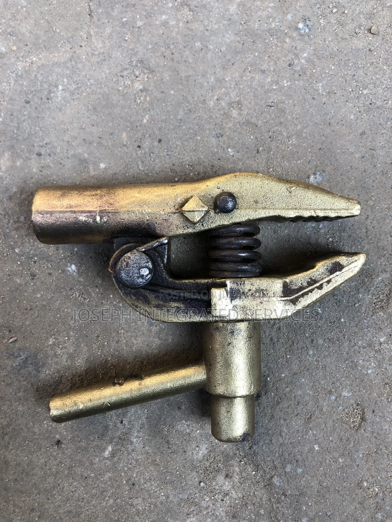 Heavy-Duty, Screw-Type Brass Welding Earth Clamp
