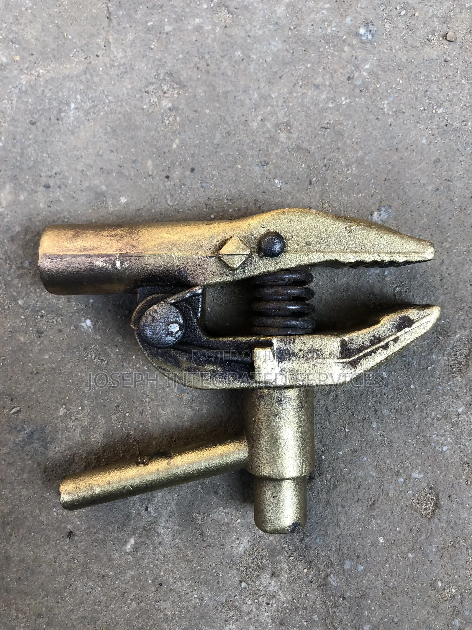 Heavy-Duty, Screw-Type Brass Welding Earth Clamp