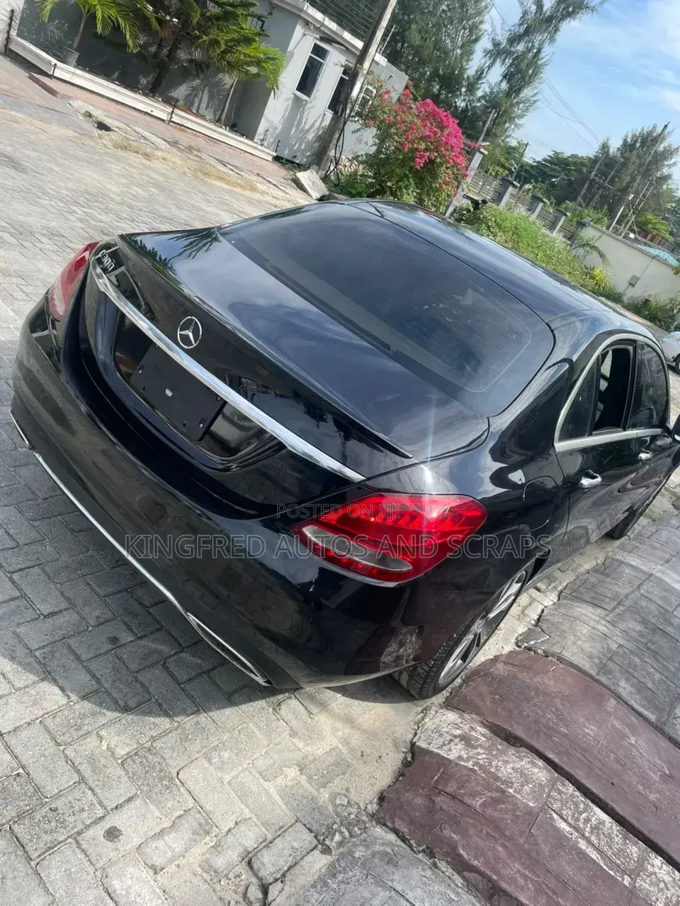 Mercedes-Benz C300 2017 Black