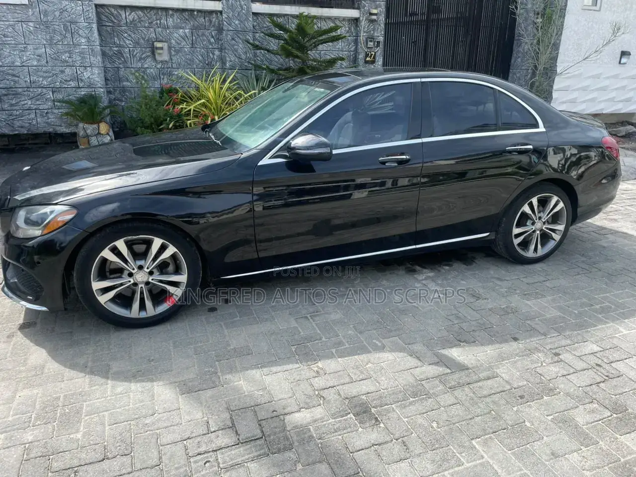 Mercedes-Benz C300 2017 Black