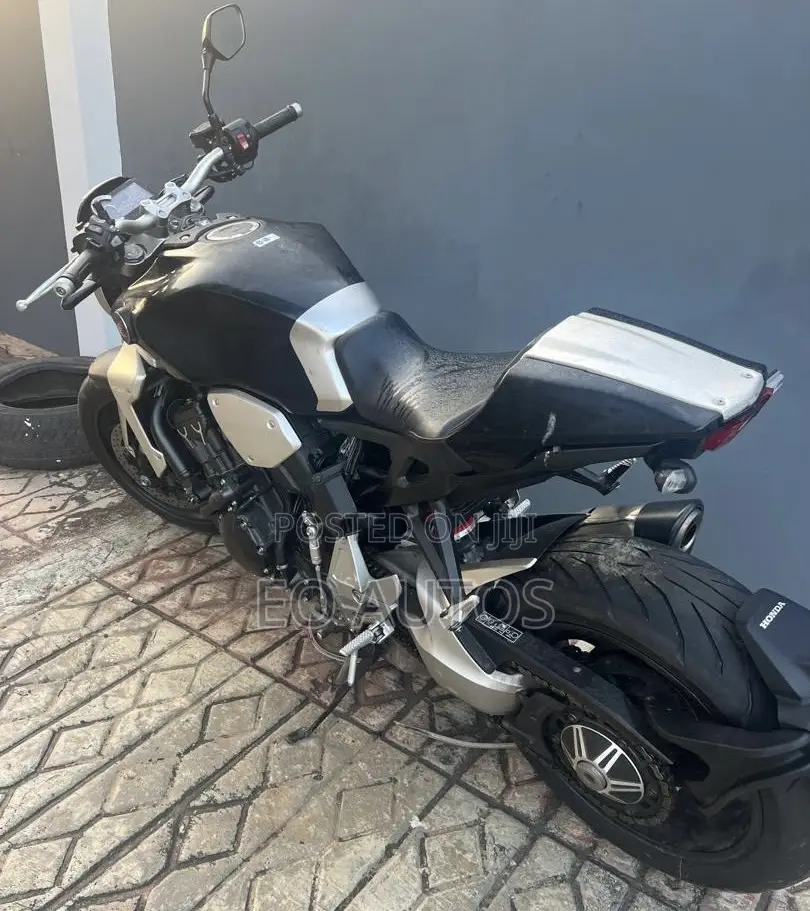 Honda CB 2018 Black