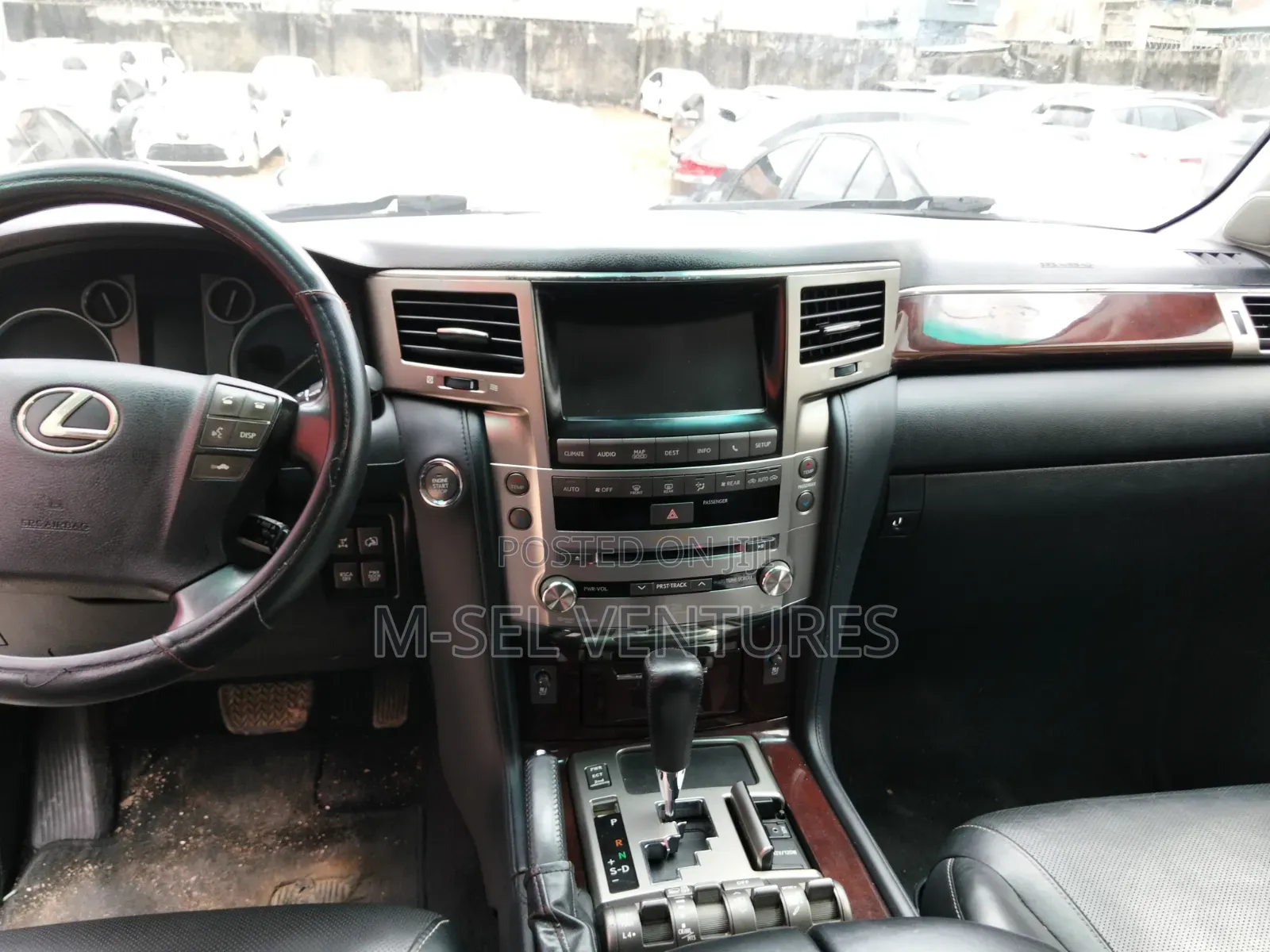 Lexus LX 570 AWD 2013 Silver