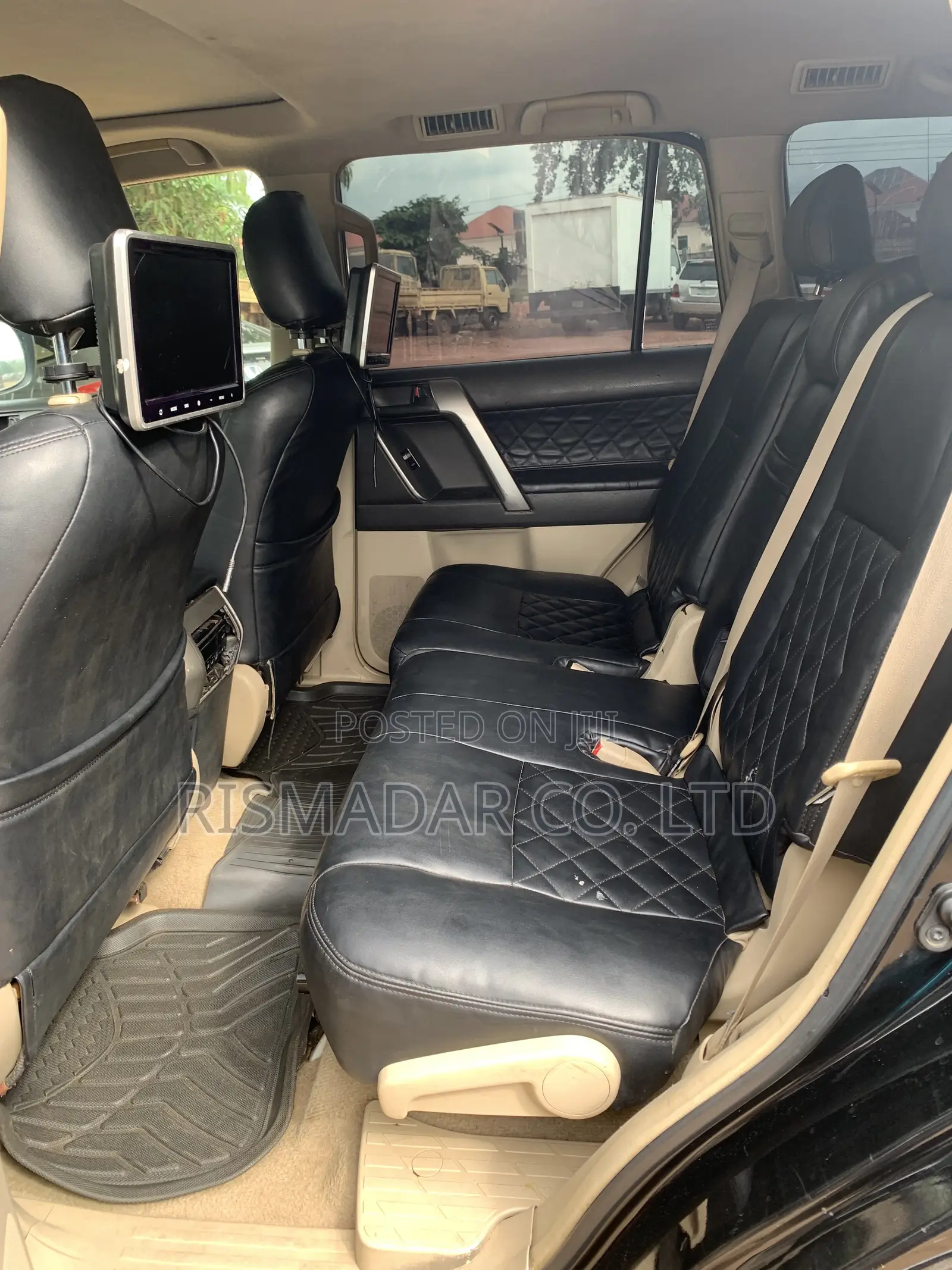 Toyota Land Cruiser 4.6 V8 GX 2010 Black