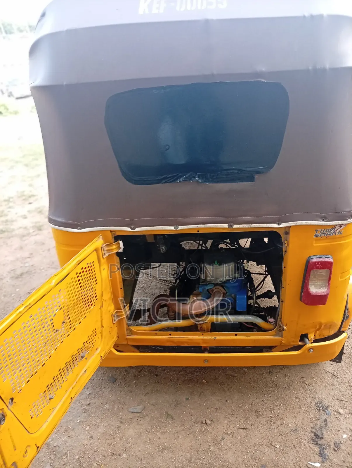Bajaj RE 2023 Yellow