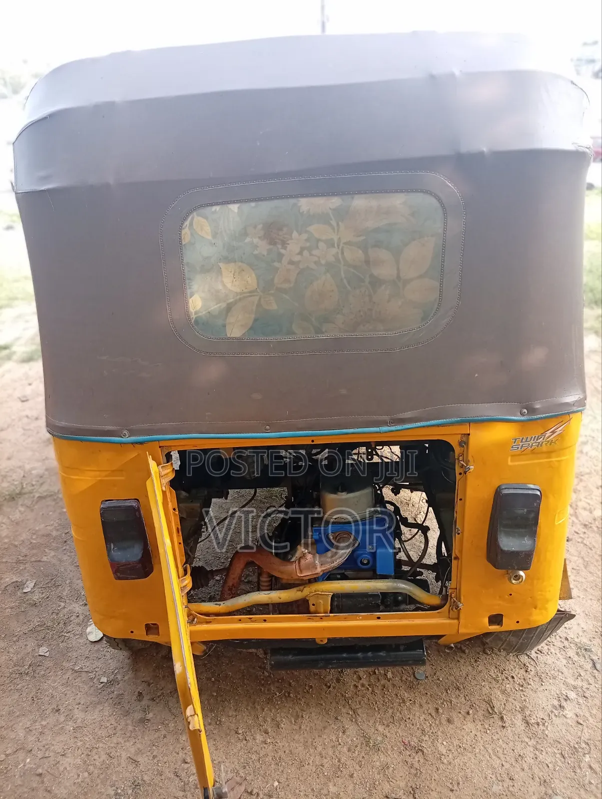 Bajaj RE 2023 Yellow