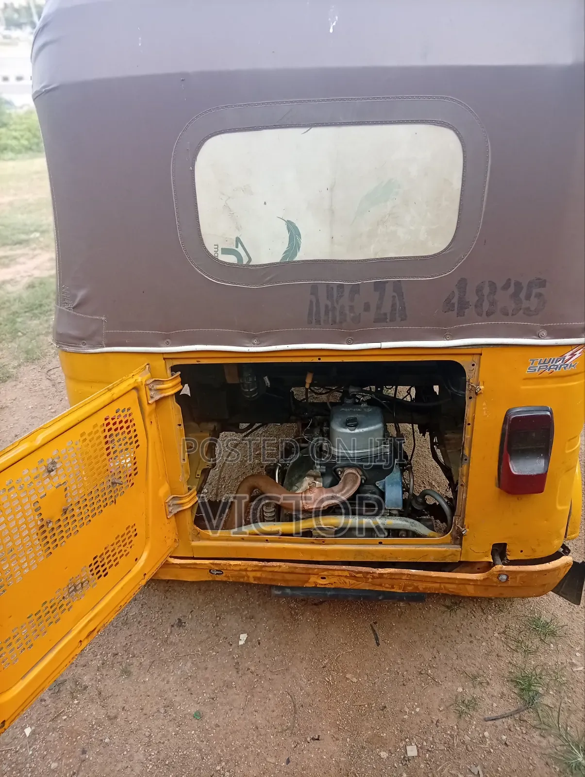 Bajaj RE 2023 Yellow