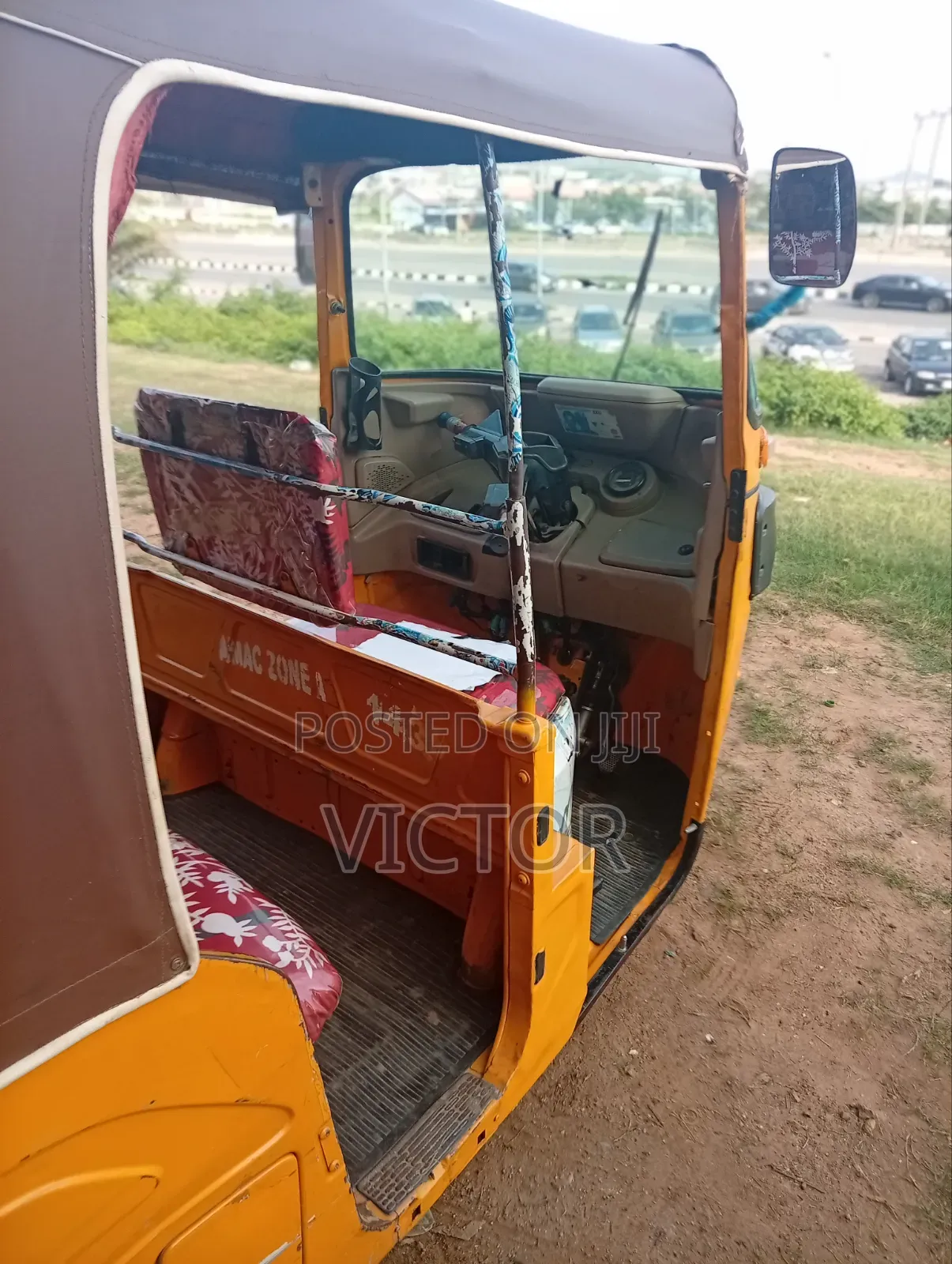 Bajaj RE 2024 Yellow