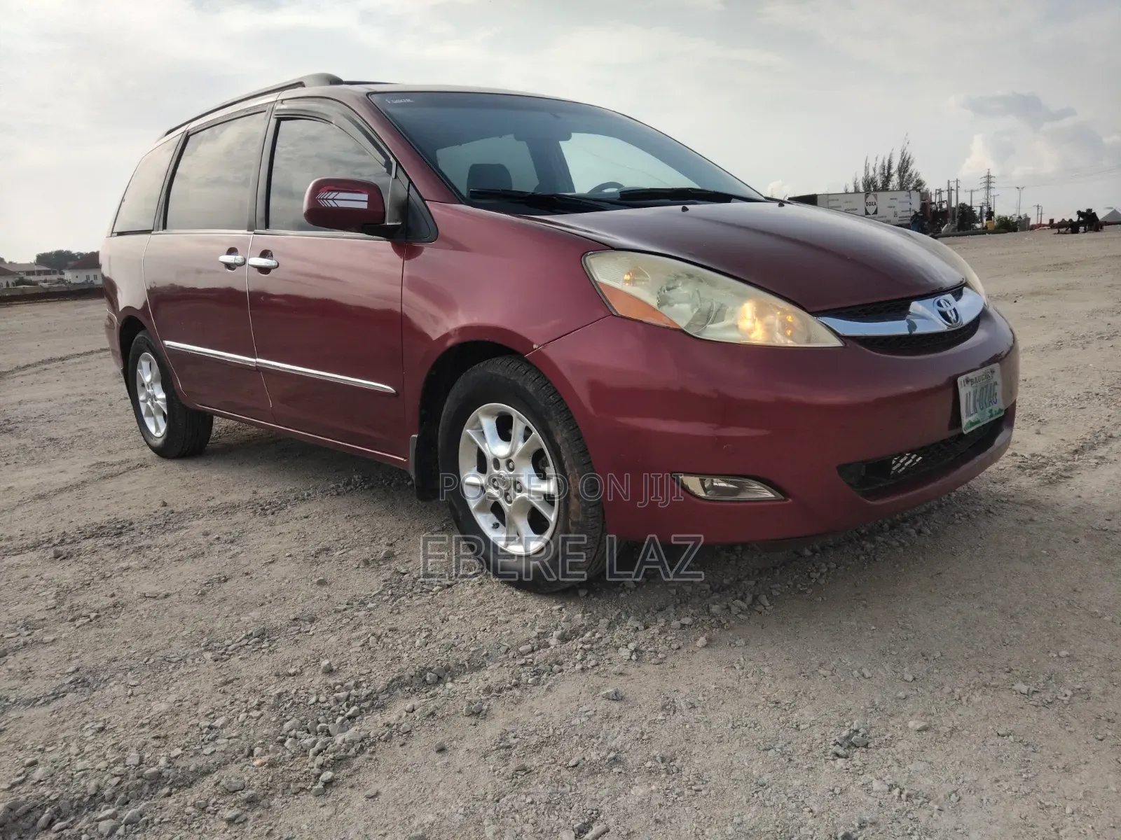 Toyota Sienna 2006 Red