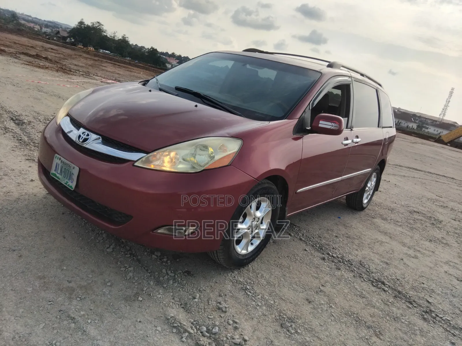 Toyota Sienna 2006 Red