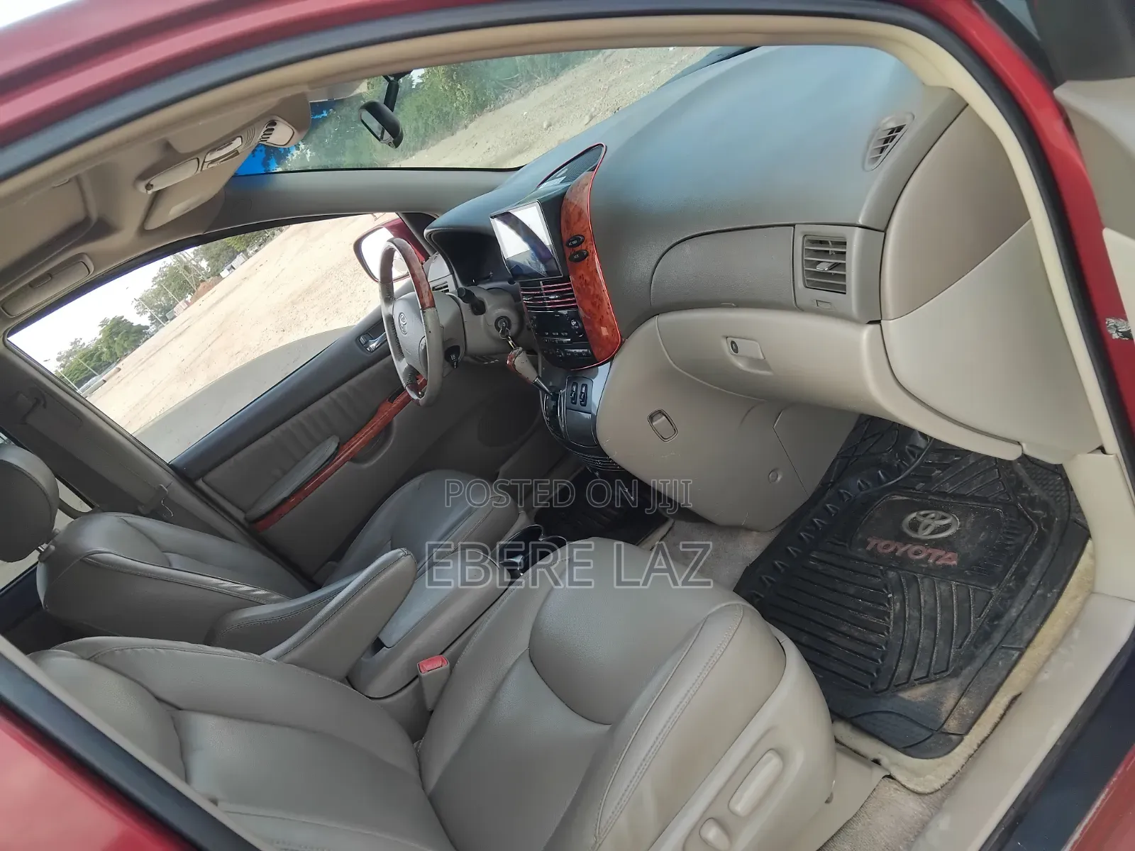 Toyota Sienna 2006 Red