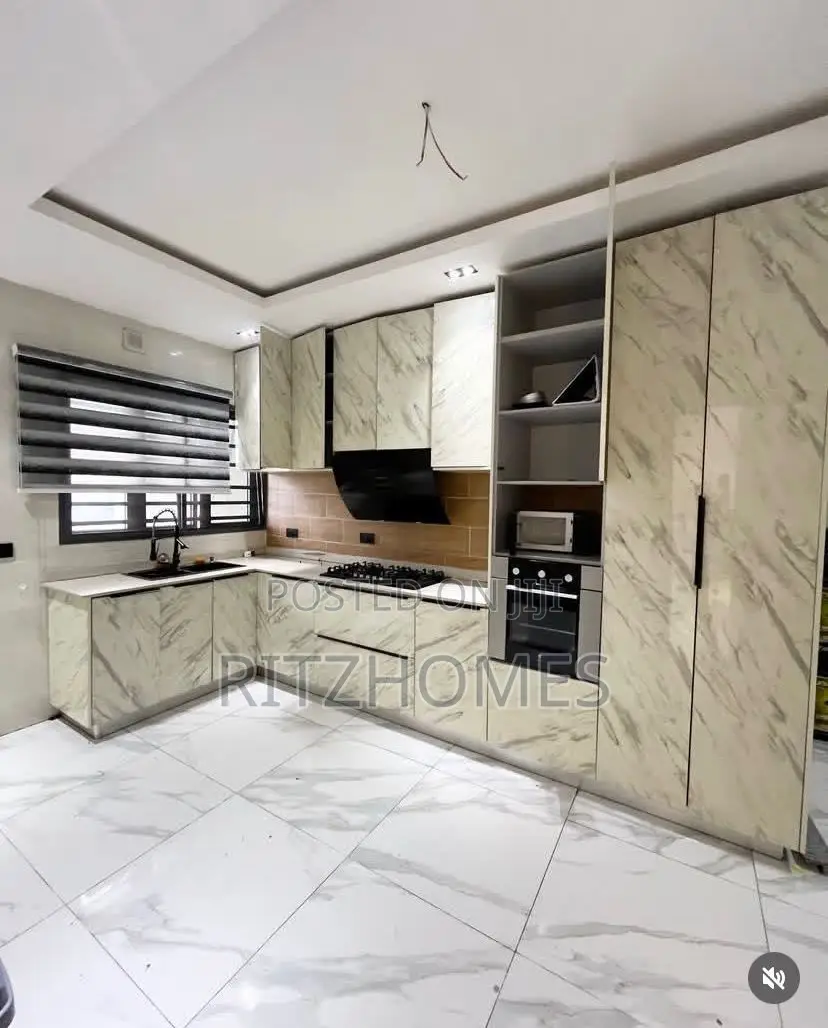 3bdrm Apartment in Lekki for rent