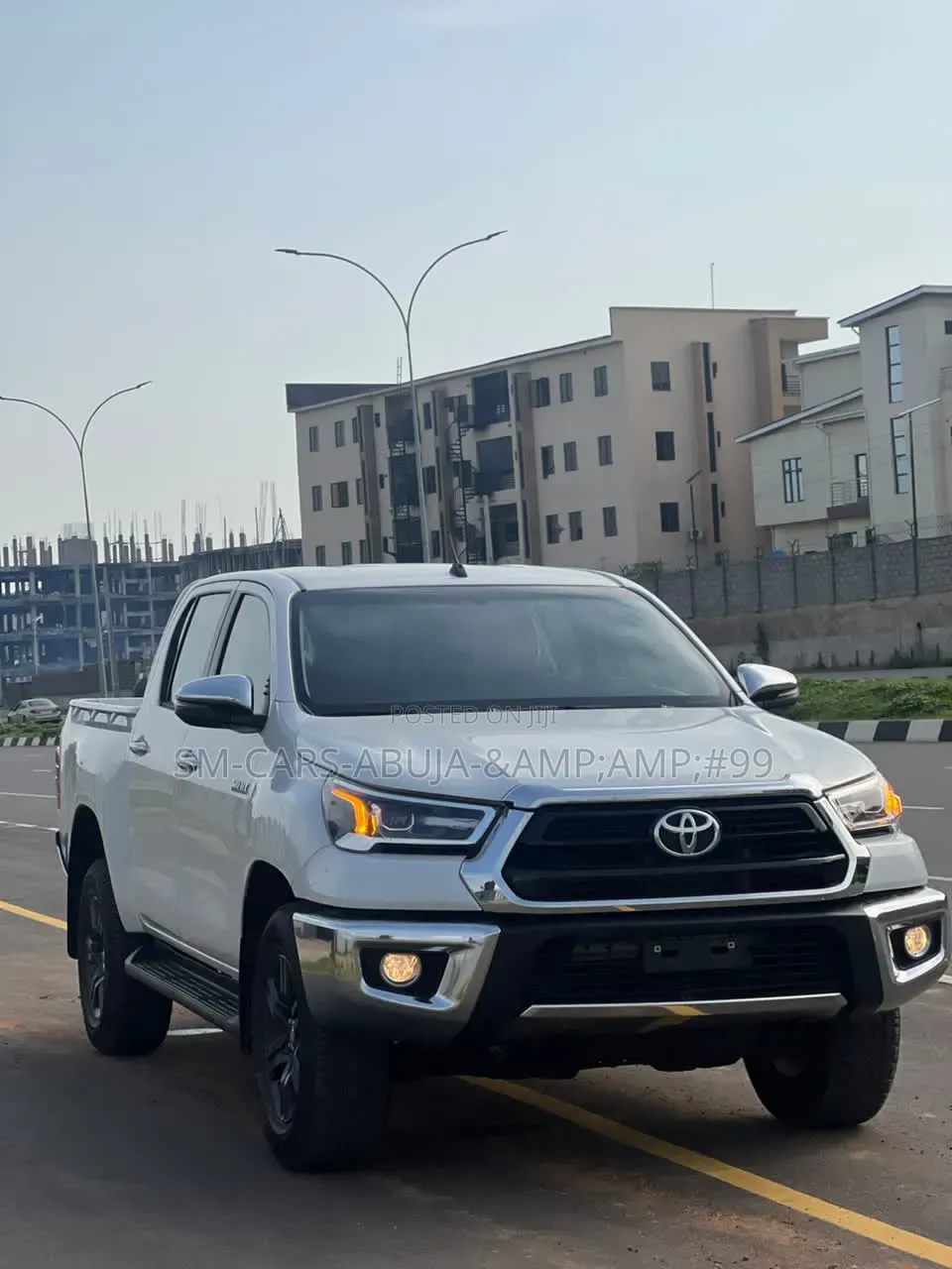 Toyota Hilux 2025 White