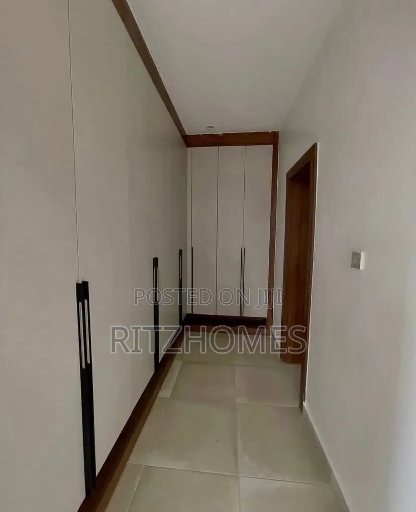 4bdrm Duplex in Asokoro for sale