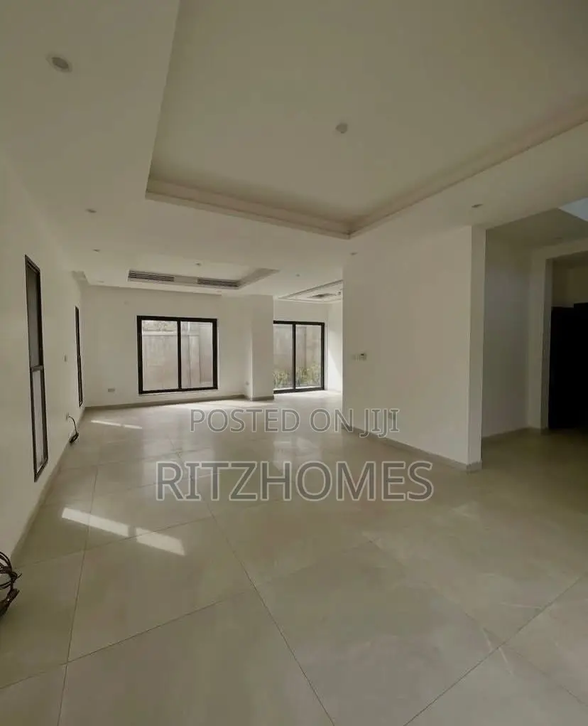 4bdrm Duplex in Asokoro for sale