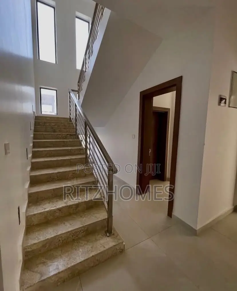 4bdrm Duplex in Asokoro for sale