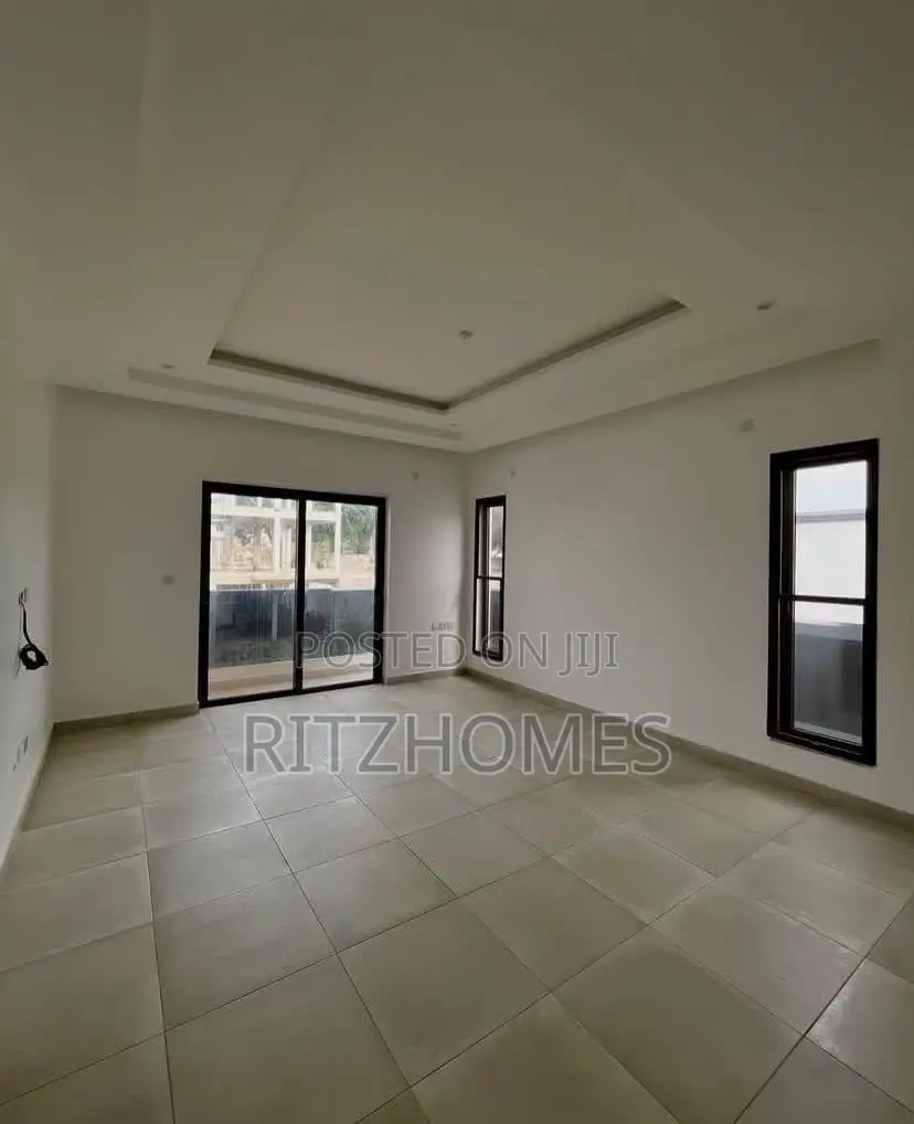 4bdrm Duplex in Asokoro for sale