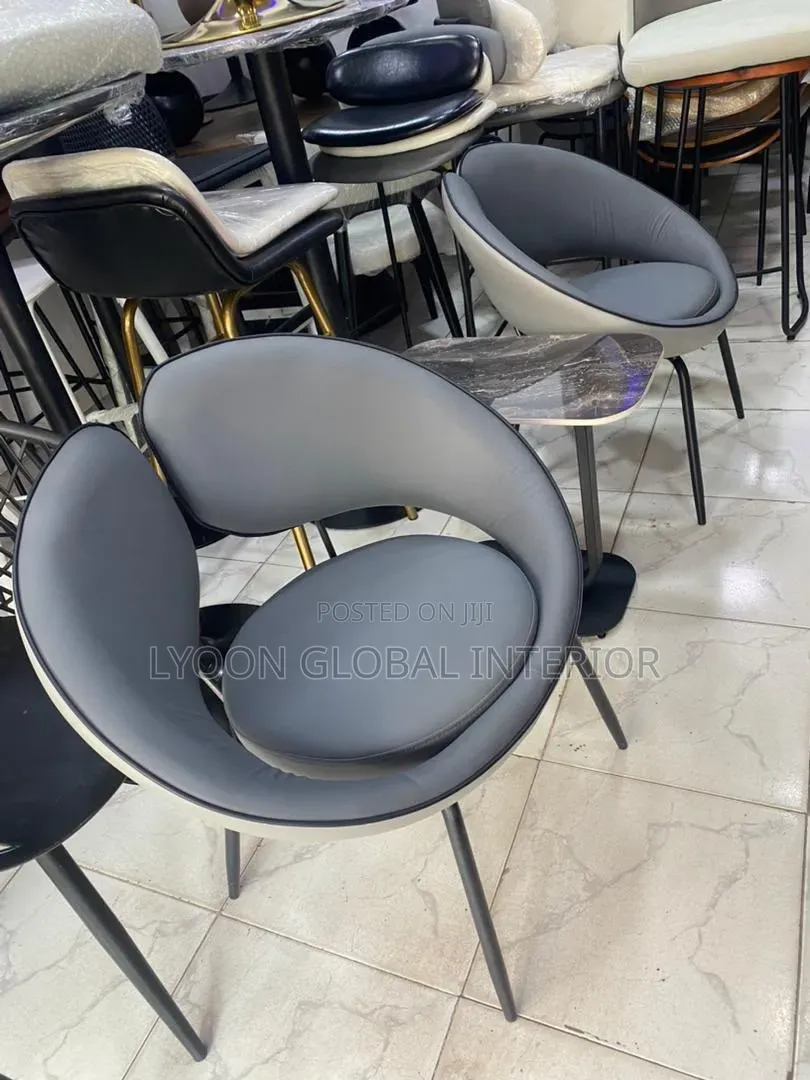 Leather Me and You Concept Chair