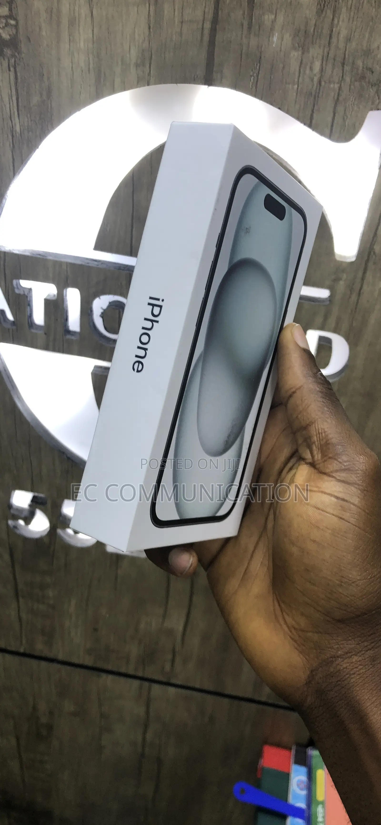 New Apple iPhone 15 256 GB Black