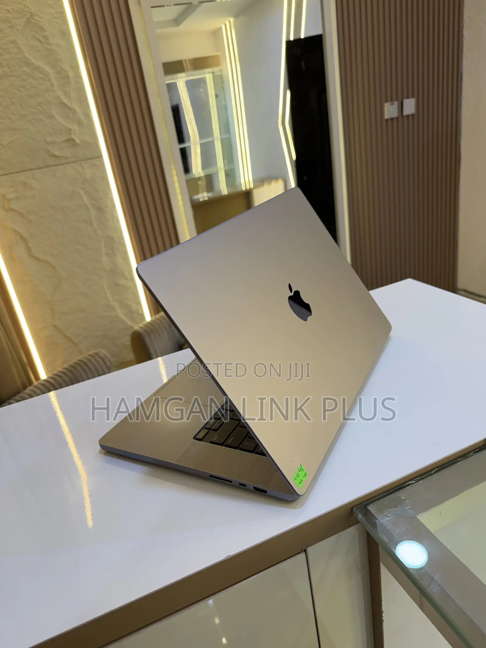 Laptop Apple MacBook Pro 2021 M1 32GB Apple M1 Pro SSD 512GB