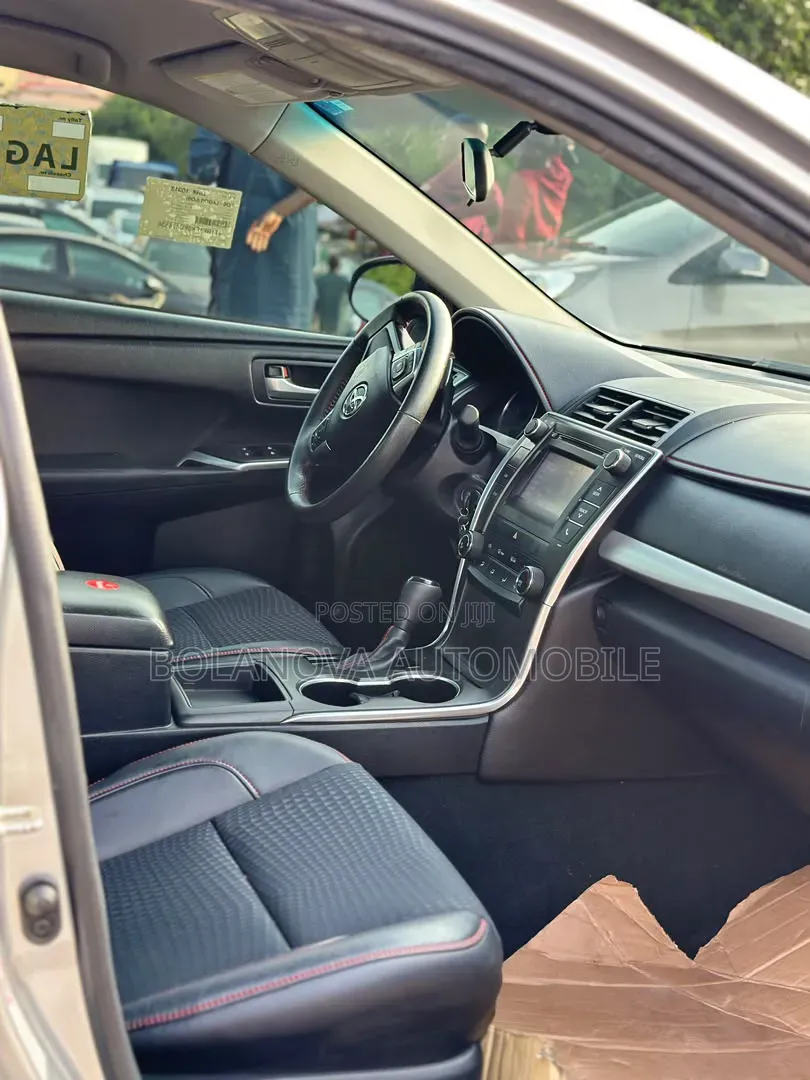 Toyota Camry 2015 Silver