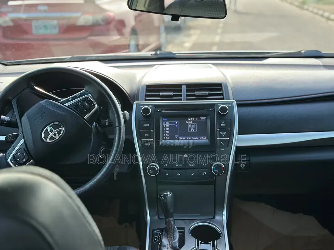 Toyota Camry 2015 Silver