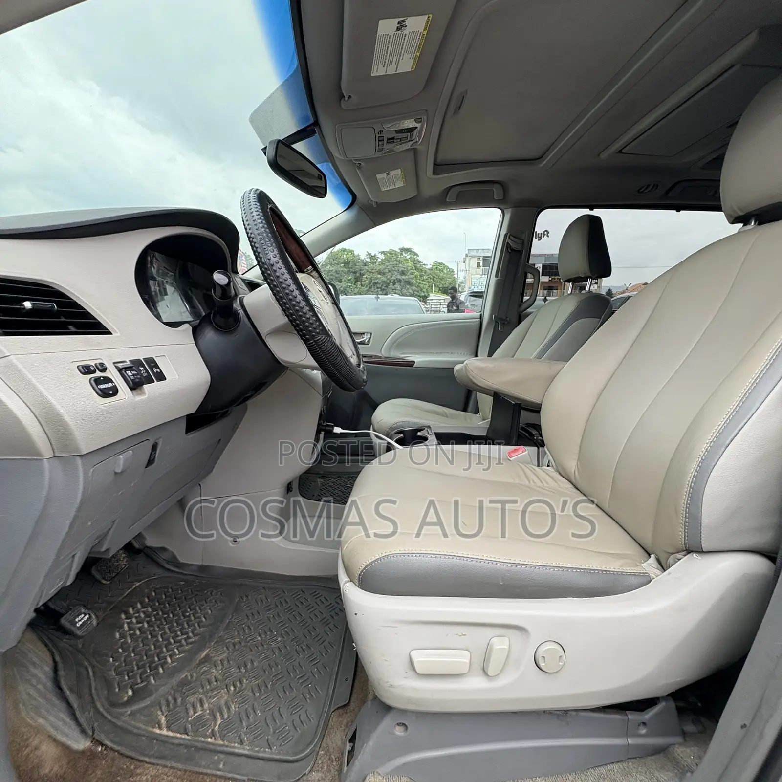 Toyota Sienna 2011 Blue