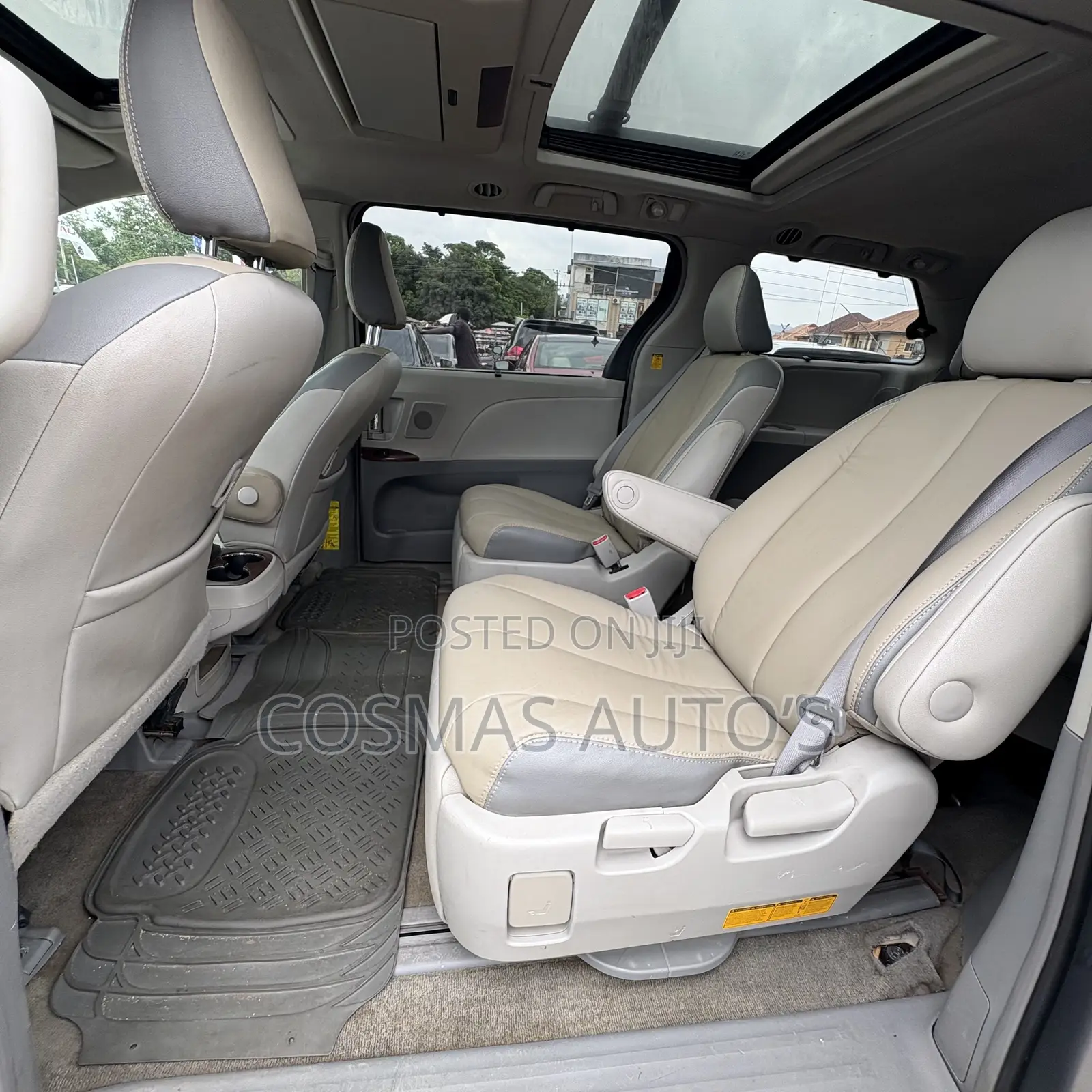 Toyota Sienna 2011 Blue