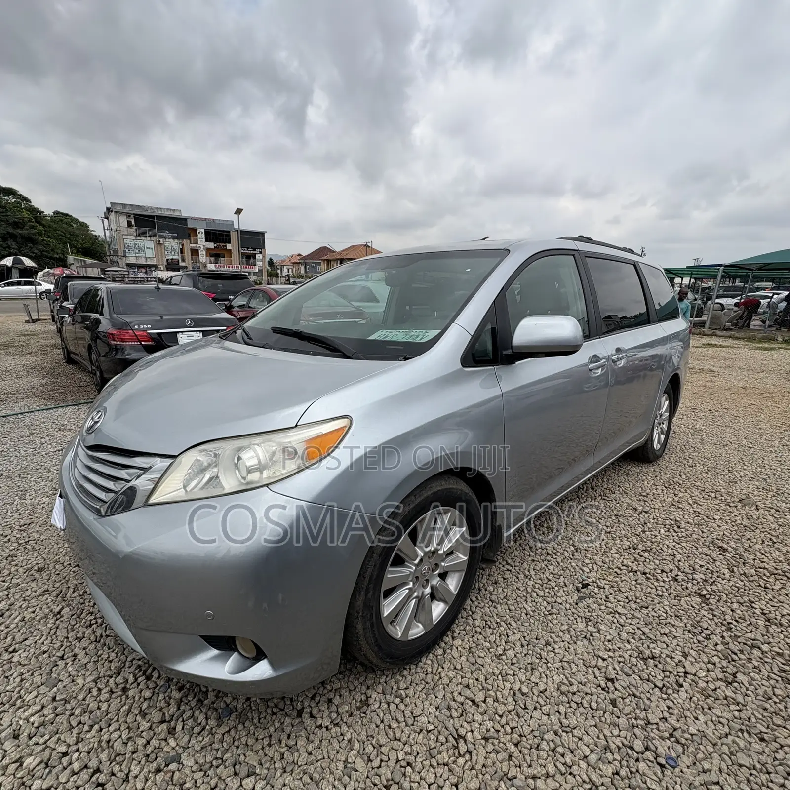Toyota Sienna 2011 Blue