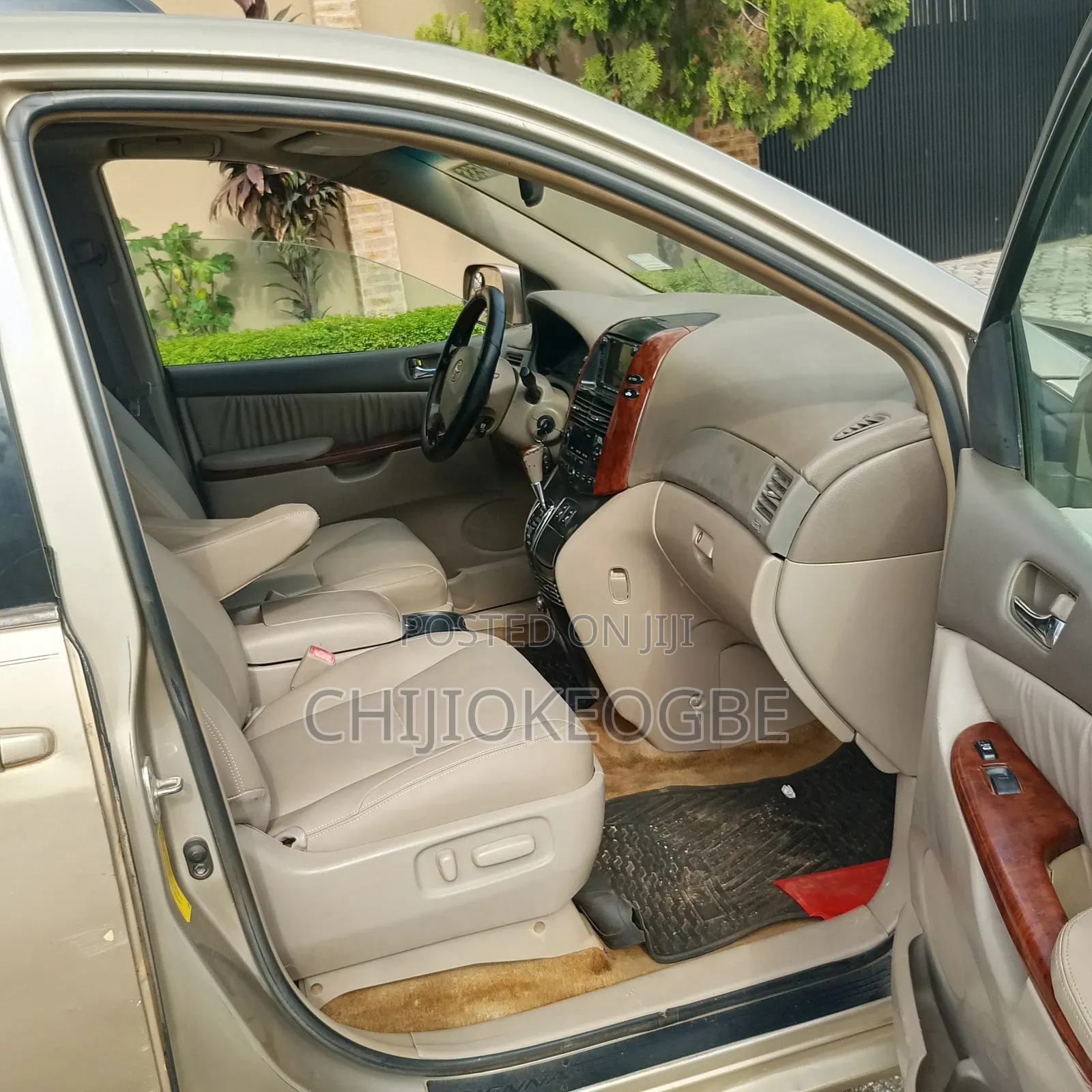 Toyota Sienna 2006 Gold