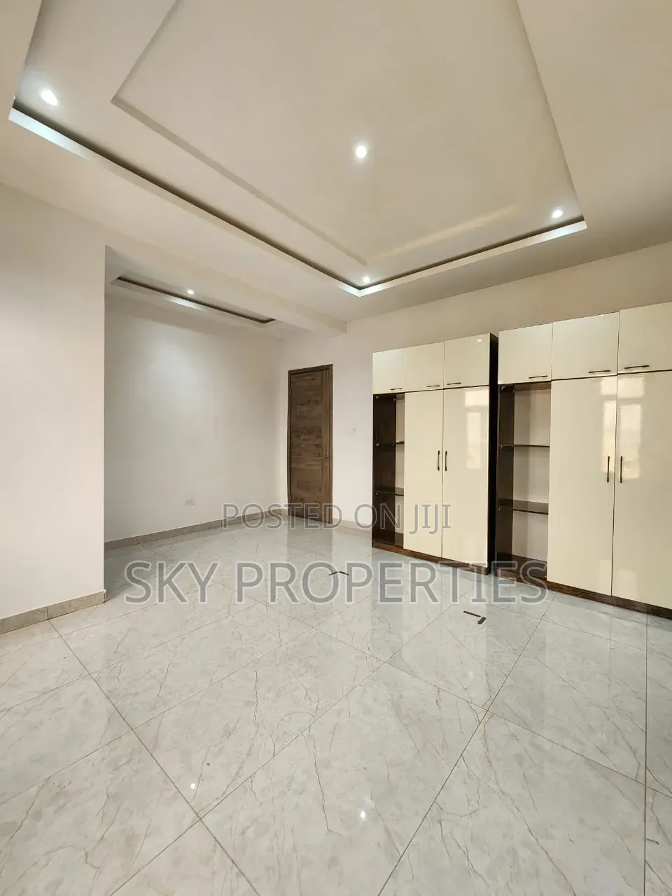 3bdrm Apartment in Furo Ezimora, Lekki Phase 1 for rent