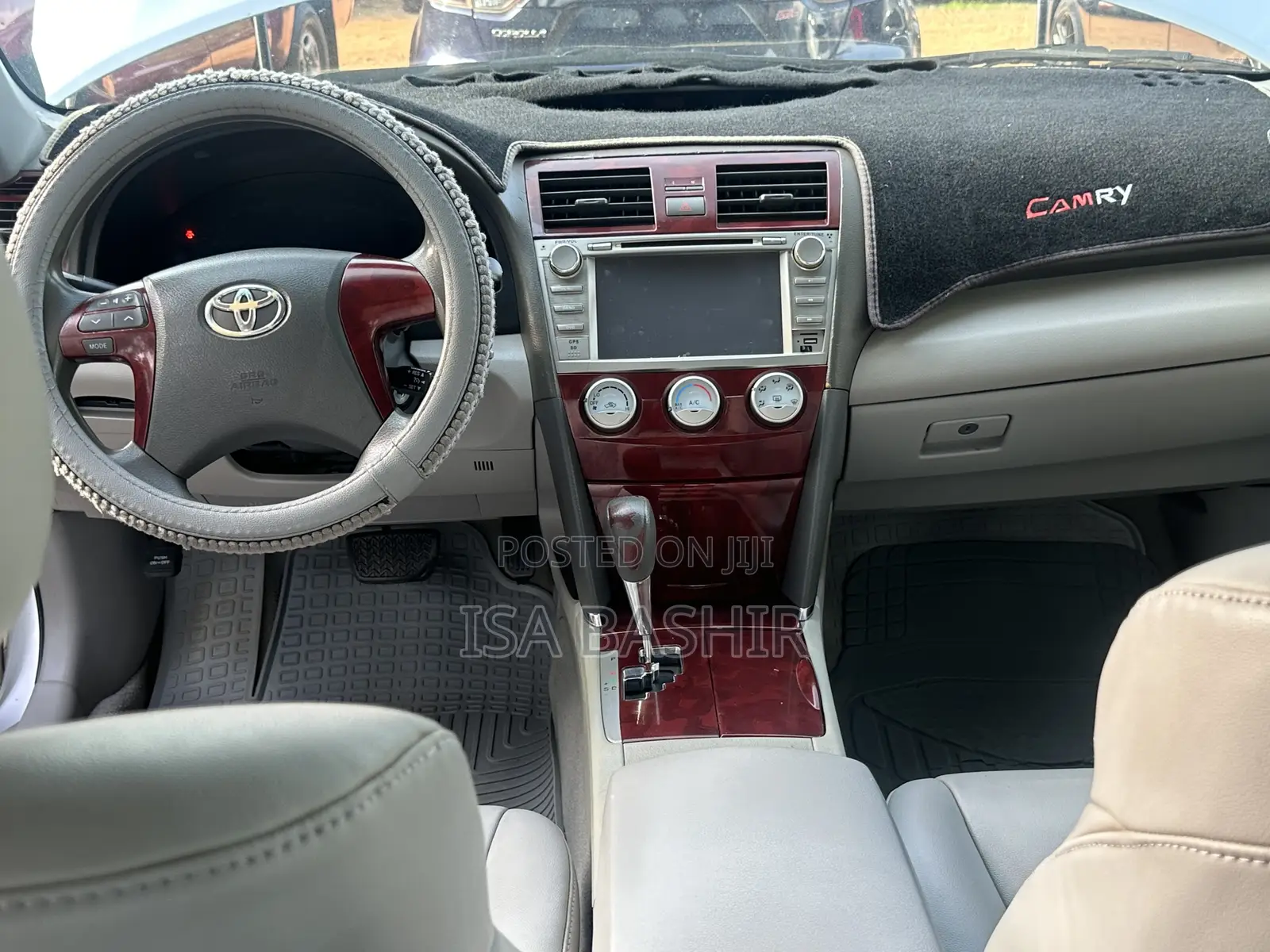 Toyota Camry LE 4dr Sedan (2.5L 4cyl 6A) 2011 White