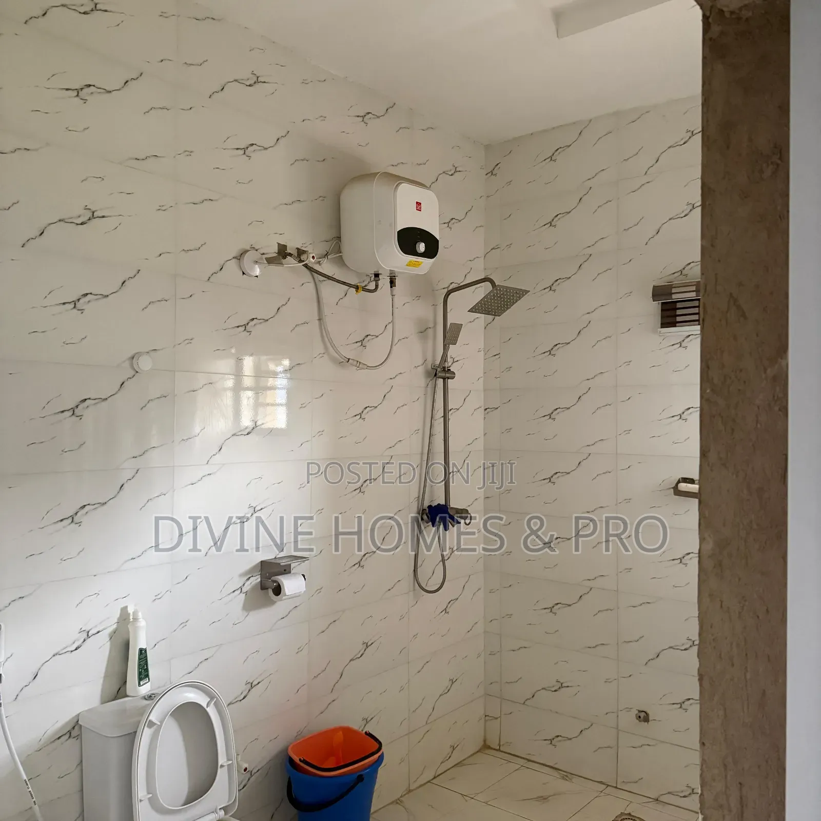 4bdrm Bungalow in Lugbe District for sale