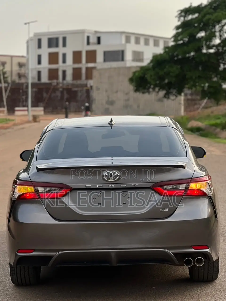 Toyota Camry SE 2022 Gray